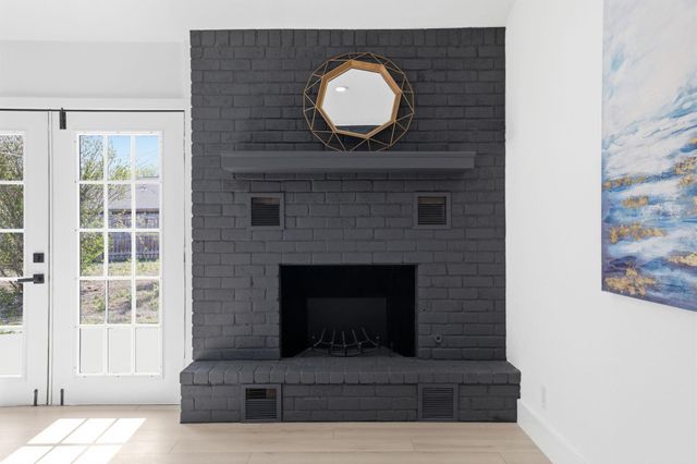 1509 Parkview LN, San Marcos, TX 78666