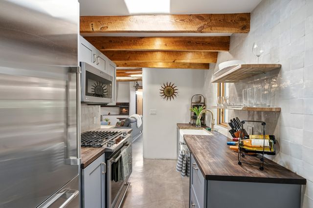 942 Canyon A & B, Santa Fe, NM 87501