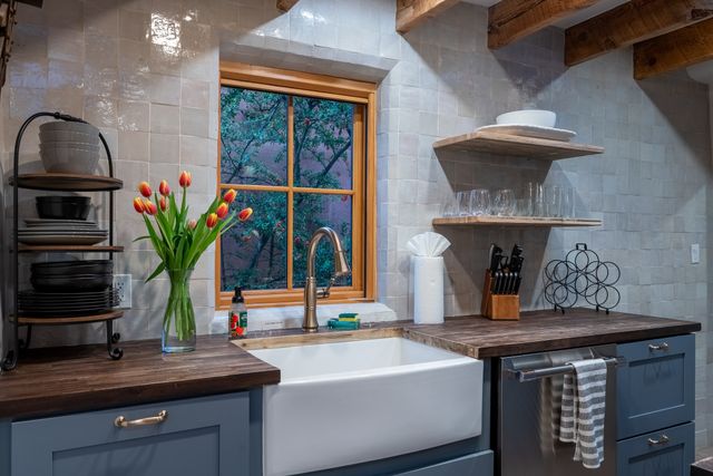 942 Canyon A & B, Santa Fe, NM 87501