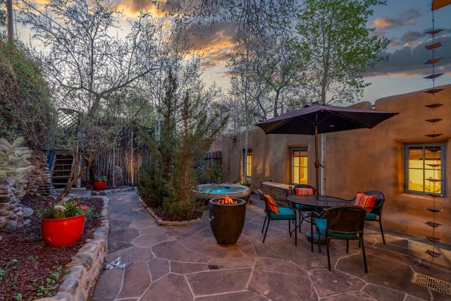 942 Canyon A & B, Santa Fe, NM 87501