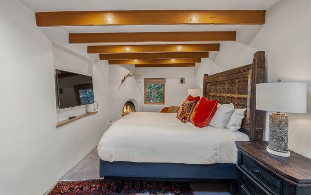 942 Canyon A & B, Santa Fe, NM 87501