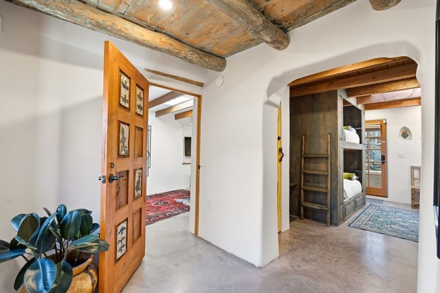 942 Canyon A & B, Santa Fe, NM 87501