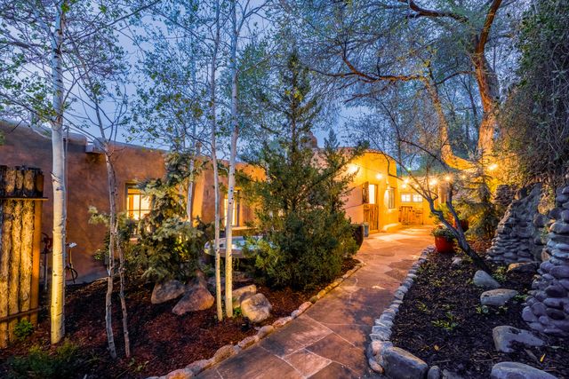 942 Canyon A & B, Santa Fe, NM 87501