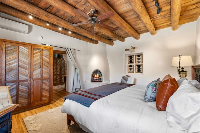 942 Canyon A & B, Santa Fe, NM 87501