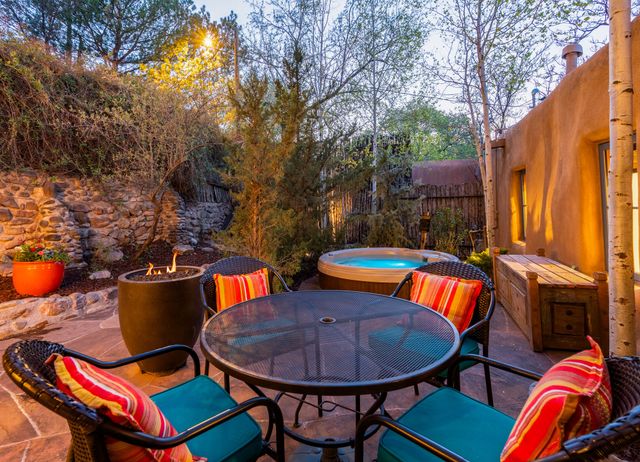 942 Canyon A & B, Santa Fe, NM 87501