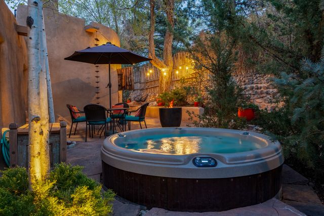 942 Canyon A & B, Santa Fe, NM 87501