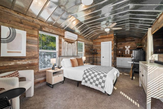 1293 Harmon Hills RD, Dripping Springs, TX 78620