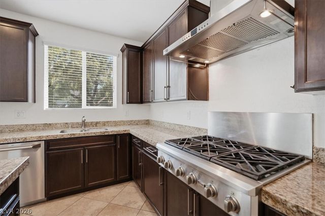 8747 Moon Crater Avenue, Las Vegas, NV 89178