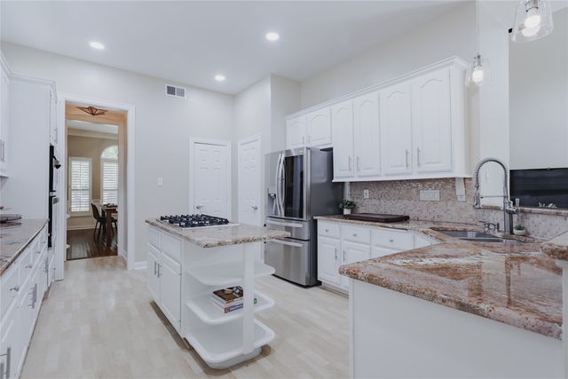 7611 Sweetgum Drive, Irving, TX 75063