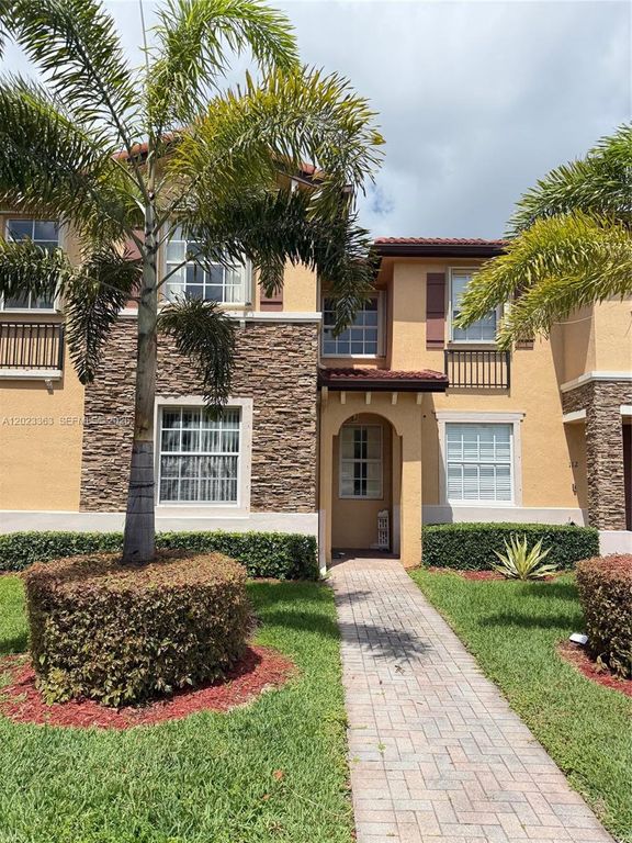 3330 NE 13th Cir Dr 111-22, Homestead, FL 33033