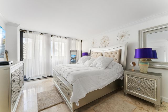 5600 N Flagler Drive 605, West Palm Beach, FL 33407