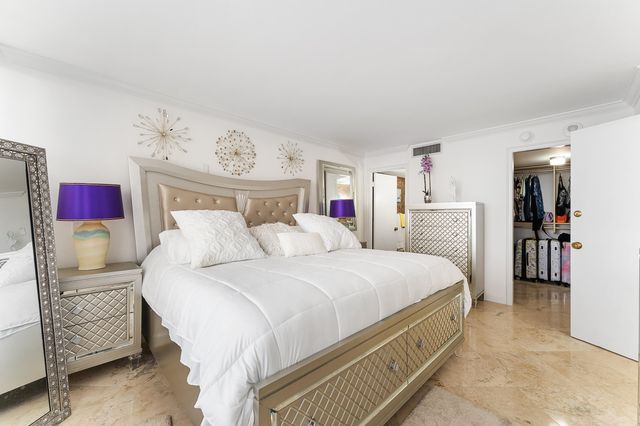 5600 N Flagler Drive 605, West Palm Beach, FL 33407