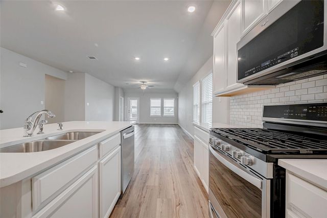 1222 Oak Barrel Run, Richmond, TX 77406