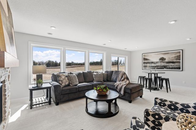 15384 Xylite Street NE, Ham Lake, MN 55304