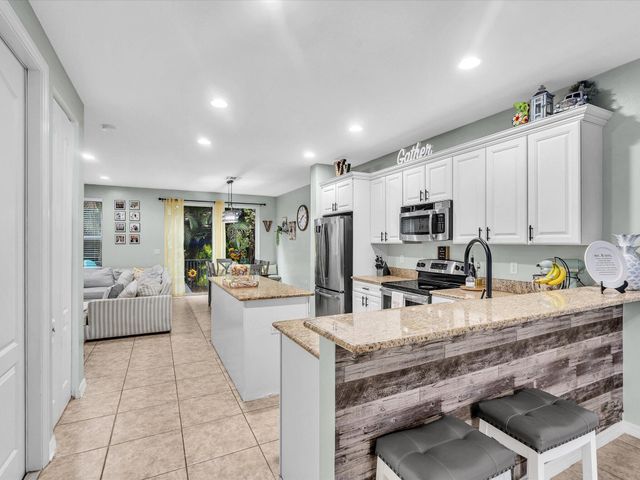 7758 SW 52nd Place 7758, Davie, FL 33328