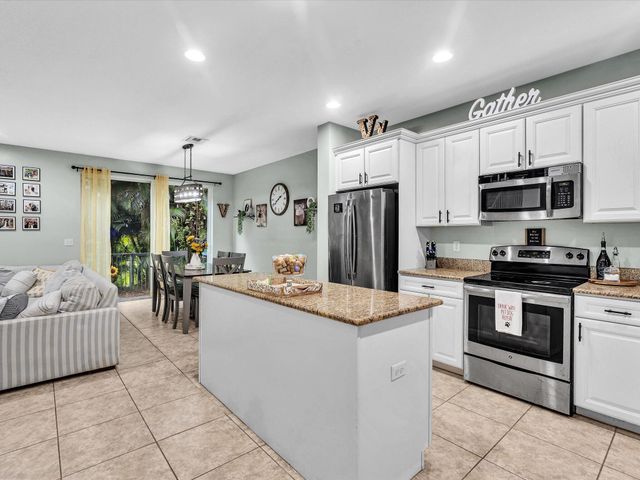 7758 SW 52nd Place 7758, Davie, FL 33328