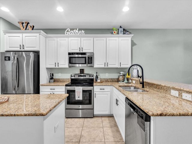 7758 SW 52nd Place 7758, Davie, FL 33328