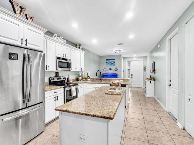 7758 SW 52nd Place 7758, Davie, FL 33328