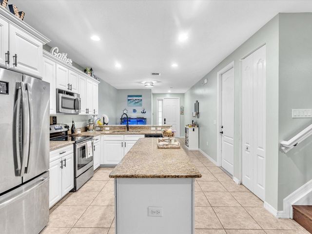 7758 SW 52nd Place 7758, Davie, FL 33328