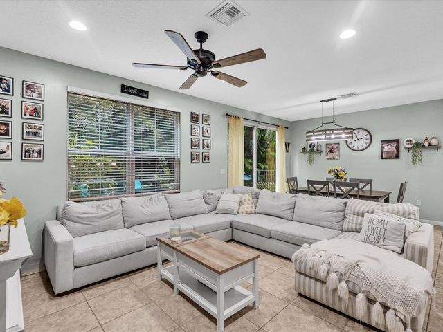 7758 SW 52nd Place 7758, Davie, FL 33328