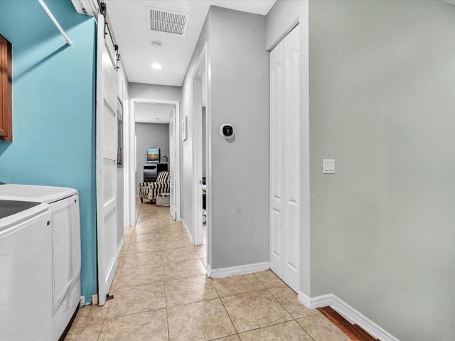 7758 SW 52nd Place 7758, Davie, FL 33328