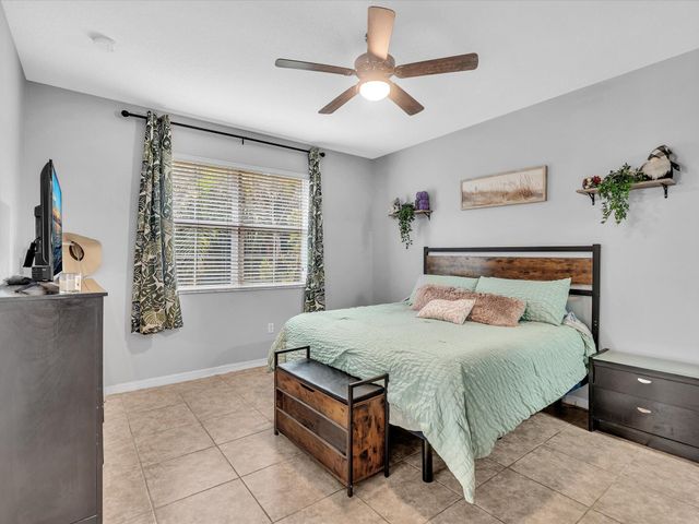 7758 SW 52nd Place 7758, Davie, FL 33328