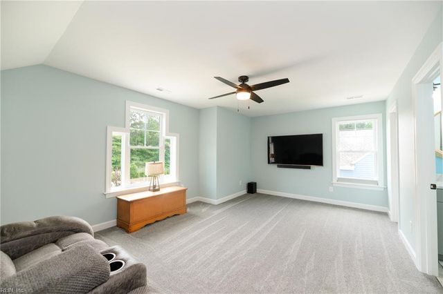 115 Osborn LN, Seaford, VA 23696