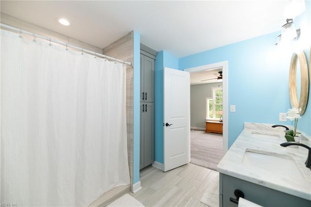 115 Osborn LN, Seaford, VA 23696