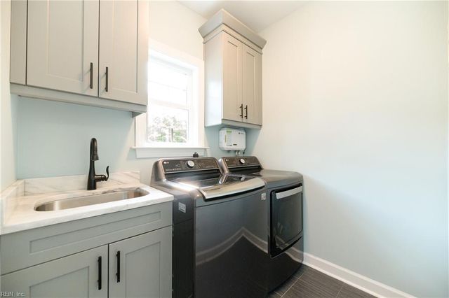 115 Osborn LN, Seaford, VA 23696