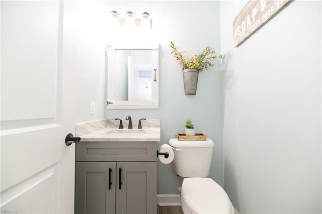 115 Osborn LN, Seaford, VA 23696