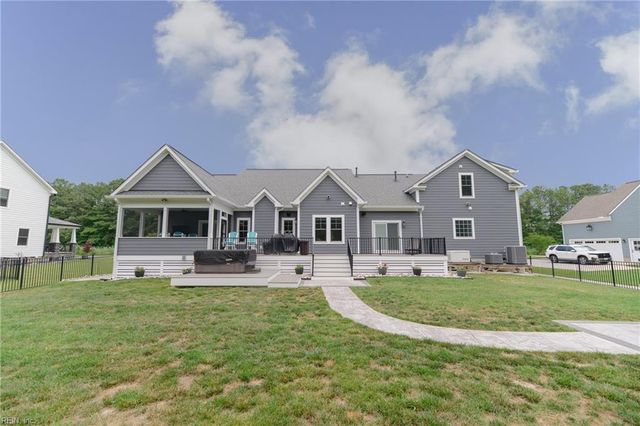 115 Osborn LN, Seaford, VA 23696