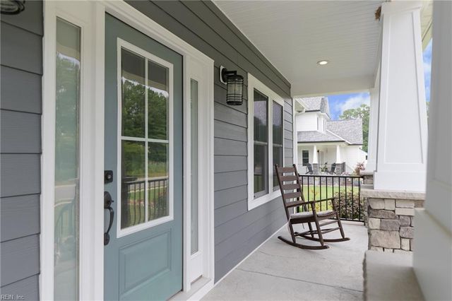 115 Osborn LN, Seaford, VA 23696