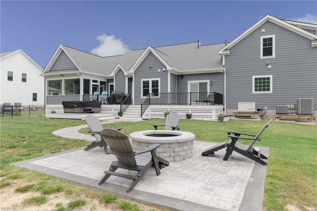 115 Osborn LN, Seaford, VA 23696