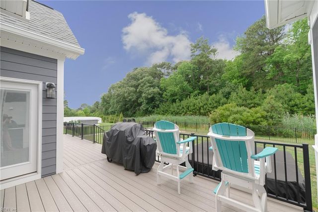115 Osborn LN, Seaford, VA 23696