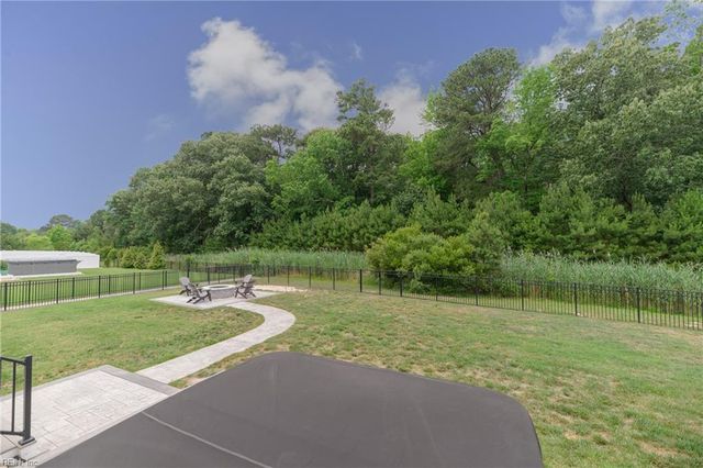 115 Osborn LN, Seaford, VA 23696