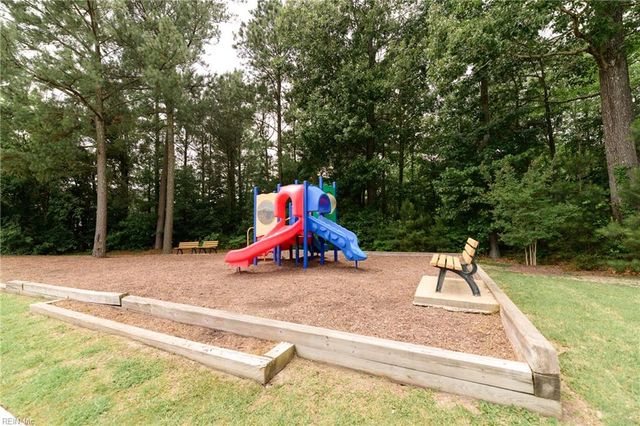 115 Osborn LN, Seaford, VA 23696