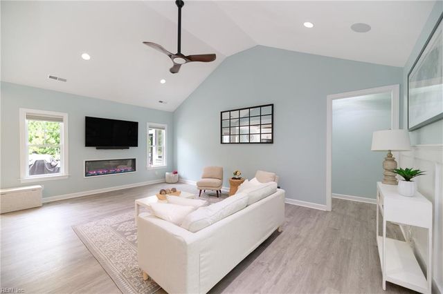 115 Osborn LN, Seaford, VA 23696