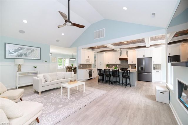 115 Osborn LN, Seaford, VA 23696
