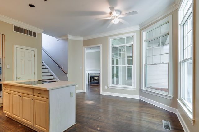 871 HARBOR BEND RD, Memphis, TN 38103