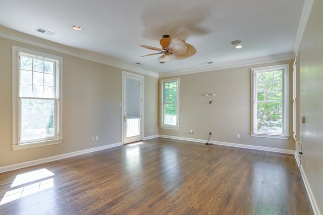 871 HARBOR BEND RD, Memphis, TN 38103