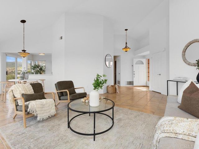 1254 Rue Saint Martin, San Marcos, CA 92078