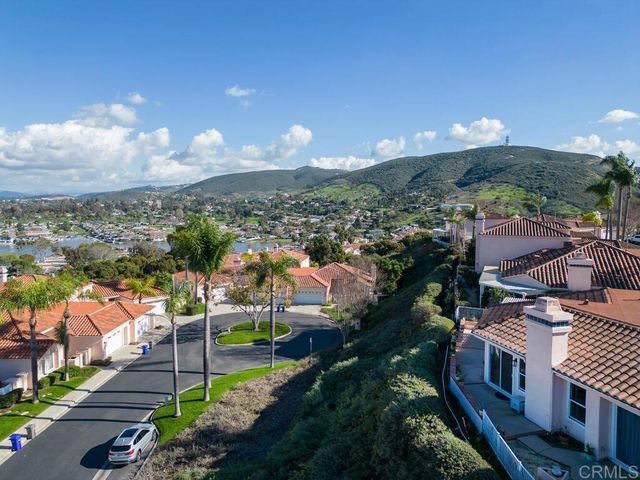 1254 Rue Saint Martin, San Marcos, CA 92078