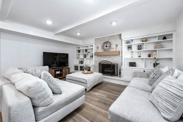 26715 Maplewood Drive, Spring, TX 77386