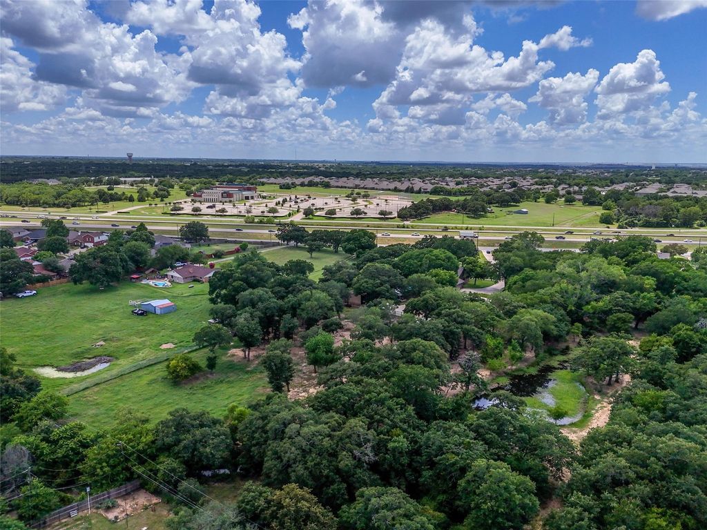 6707 US Highway 287, Arlington, TX 76001