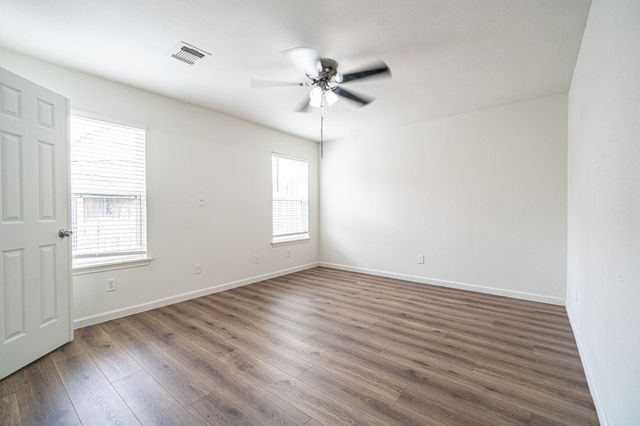 9107 Belle Glen Drive, Houston, TX 77099