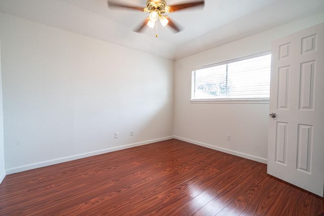 9107 Belle Glen Drive, Houston, TX 77099
