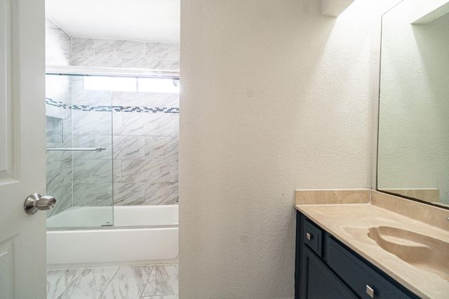 9107 Belle Glen Drive, Houston, TX 77099