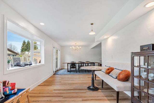 2594 Vine Hill Dr, Napa, CA 94558