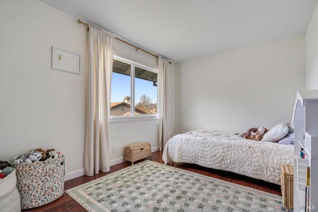 2594 Vine Hill Dr, Napa, CA 94558