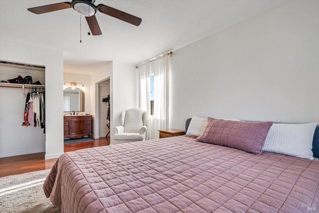 2594 Vine Hill Dr, Napa, CA 94558